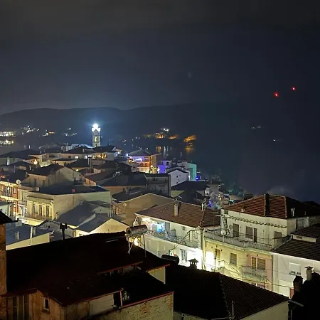 Lejlighed Σοφίτα 40 Τμ Στο Κέντρο Της Καστοριάς