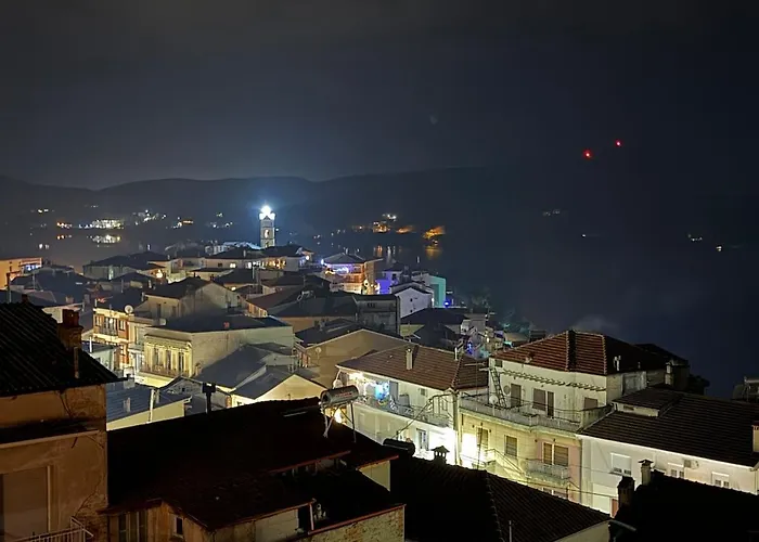 Lejlighed Σοφίτα 40 Τμ Στο Κέντρο Της Καστοριάς